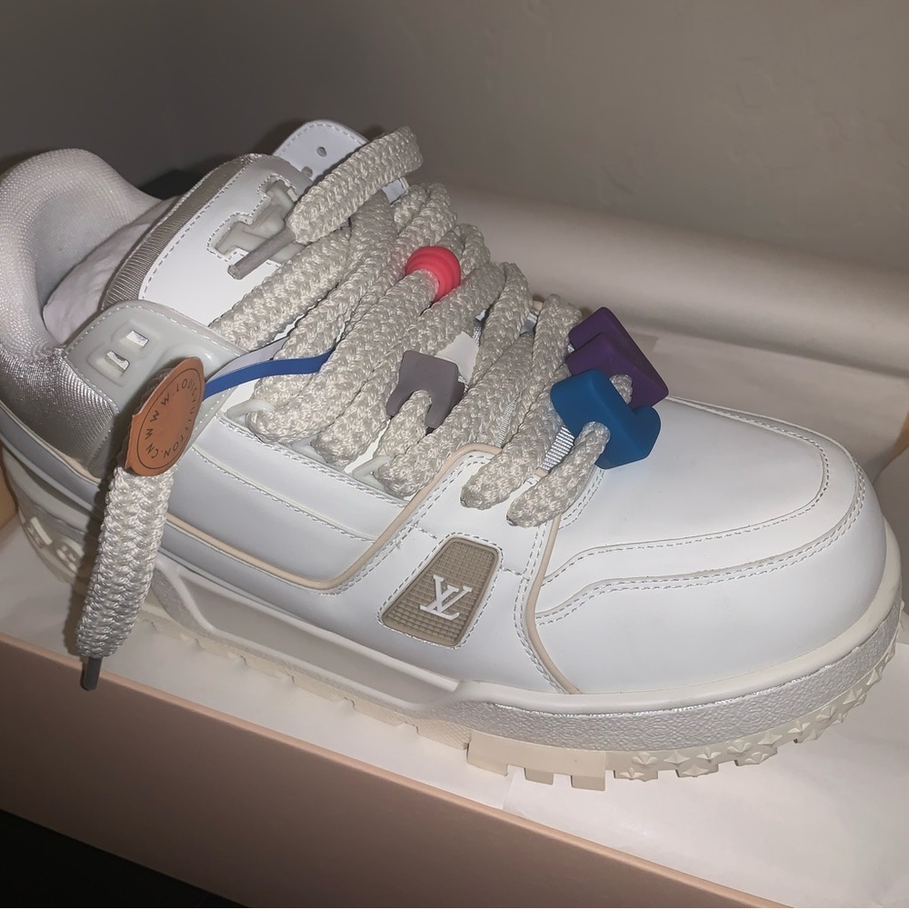 Louis Vuitton White Shoes 10.5